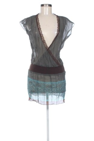 Top de femei Charlotte Russe, Mărime S, Culoare Multicolor, Preț 47,24 Lei, #137650872