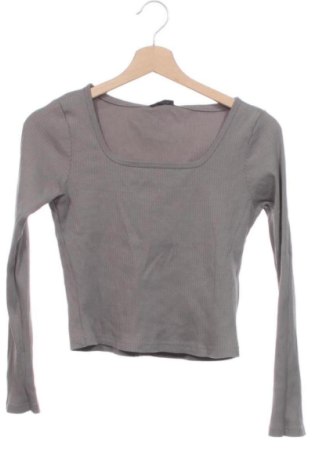 Bluză pentru copii Unbranded, Mărime 12-13y/ 158-164 cm, Culoare Gri, Preț 30,00 Lei, #137620641