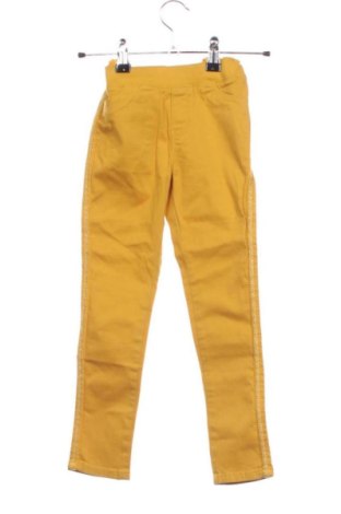 Dziecięce spodnie Okaidi, Rozmiar 4-5y/ 110-116 cm, Kolor Żółty, Cena 44,36 zł, #137651187