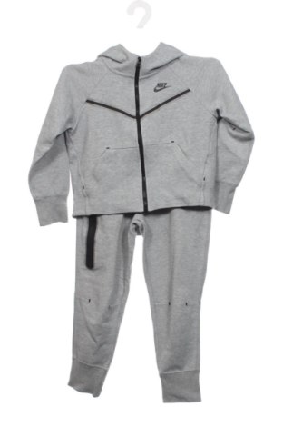 Dětská sportovní souprava Nike, Velikost 8-9y/ 134-140 cm, Barva Šedá, Cena  752,00 Kč, #137604480