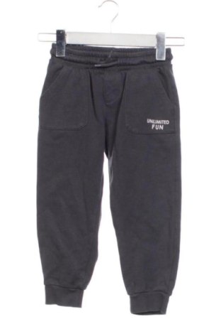 Detské tepláky Kids, Veľkosť 3-4y/ 104-110 cm, Farba Sivá, Cena  9,00 €, #137621133