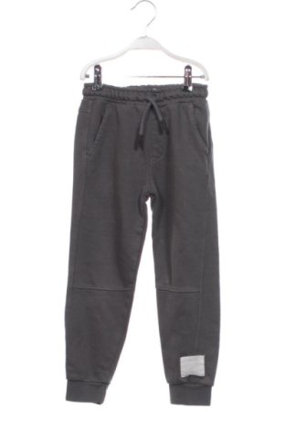 Детско спортно долнище Zara, Размер 5-6y/ 116-122 см, Цвят Сив, Цена 11,00 €, #137651791