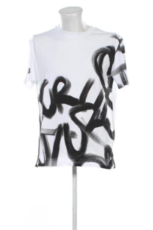 Pánske tričko  Bershka, Veľkosť M, Farba Viacfarebná, Cena  16,00 €, #137620911