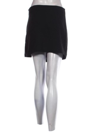 Пола SHEIN, Размер S, Цвят Черен, Цена 8,00 €, #137653513