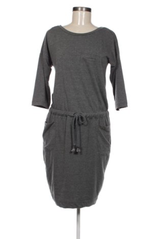Kleid Megi, Größe M, Farbe Grau, Preis € 10,63, #137634648