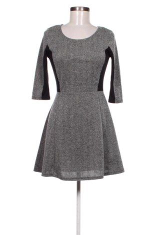 Rochie H&M, Mărime M, Culoare Multicolor, Preț 80,00 Lei, #137611708
