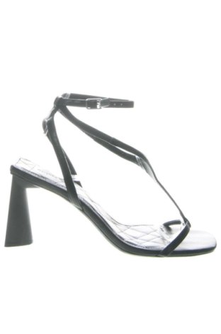 Sandały Bershka, Rozmiar 39, Kolor Czarny, Cena 93,14 zł, #137606871