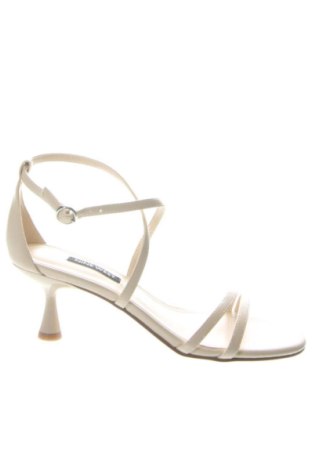 Sandale Nine West, Mărime 36, Culoare Ecru, Preț 482,99 Lei, #137630737