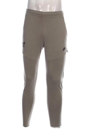 Pantaloni trening de bărbați Nike, Mărime S, Culoare Verde, Preț 134,99 Lei, #128760095
