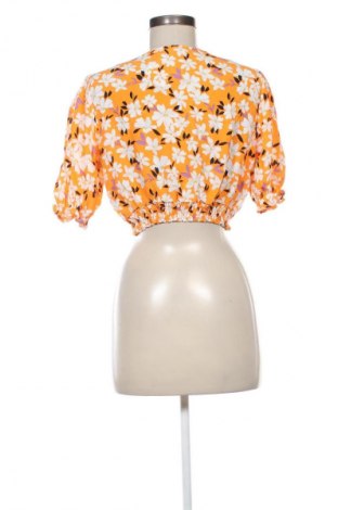 Damen Shirt Bershka, Größe M, Farbe Mehrfarbig, Preis 2,99 €