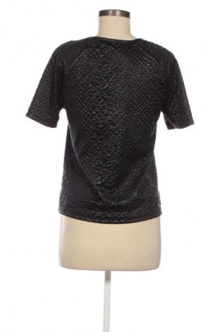 Γυναικεία μπλούζα Bershka, Μέγεθος S, Χρώμα Μαύρο, Τιμή 3,99 €