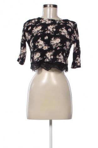 Női blúz Bershka, Méret M, Szín Sokszínű, Ár 1 109 Ft