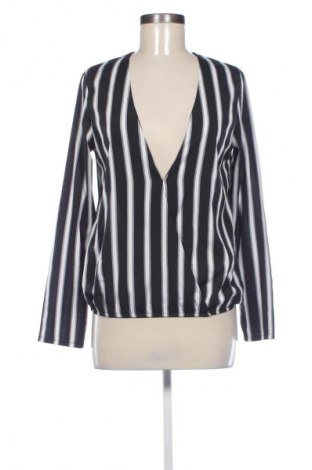 Дамска блуза Boohoo, Размер XS, Цвят Многоцветен, Цена 2,04 €