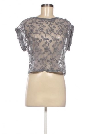 Bluză de femei Forever 21, Mărime M, Culoare Gri, Preț 7,99 Lei