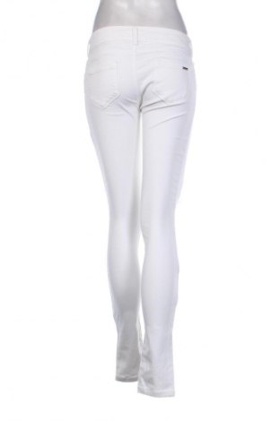 Damskie jeansy Kocca, Rozmiar M, Kolor Biały, Cena 39,99 zł