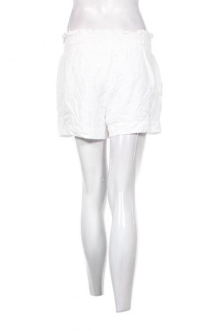 Női rövidnadrág Beloved, Méret M, Szín Fehér, Ár 1 499 Ft