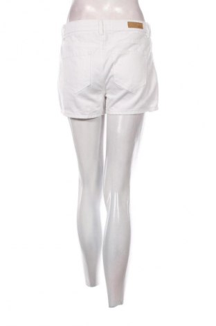 Дамски къс панталон Edc By Esprit, Размер M, Цвят Бял, Цена 4,09 €