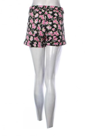 Pantaloni scurți de femei H&M Divided, Mărime M, Culoare Multicolor, Preț 12,99 Lei
