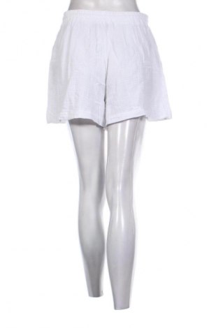 Дамски къс панталон Mohito, Размер M, Цвят Бял, Цена 9,71 €