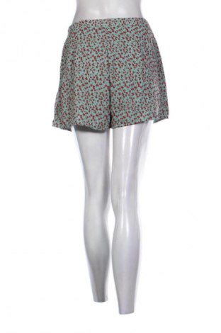 Dámske kraťasy  Pretty Little Thing, Veľkosť M, Farba Viacfarebná, Cena  12,46 €