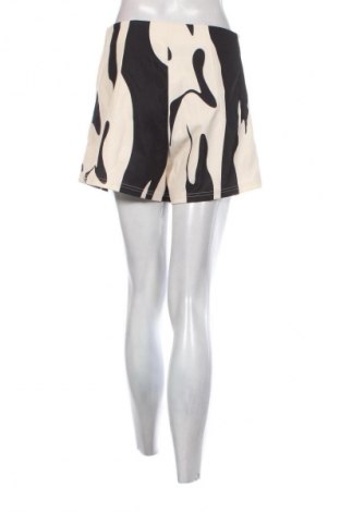 Дамски къс панталон SHEIN, Размер M, Цвят Многоцветен, Цена 3,06 €
