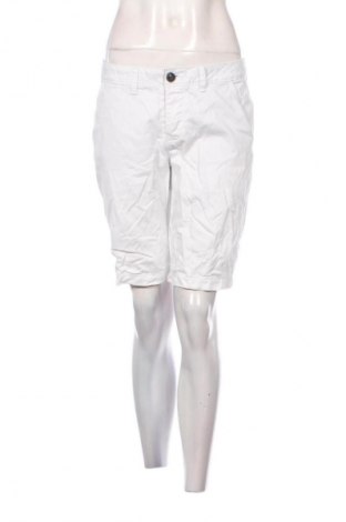Дамски къс панталон Superdry, Размер M, Цвят Бял, Цена 15,64 €