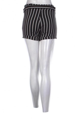 Дамски къс панталон Unbranded, Размер S, Цвят Многоцветен, Цена 3,57 €