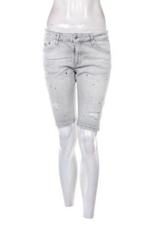 Дамски къс панталон Unbranded, Размер M, Цвят Сив, Цена 3,57 €