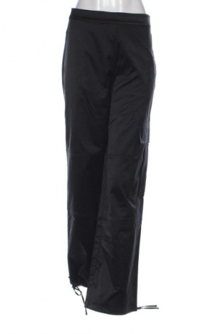 Дамски панталон Calvin Klein Jeans, Размер S, Цвят Черен, Цена 21,98 €