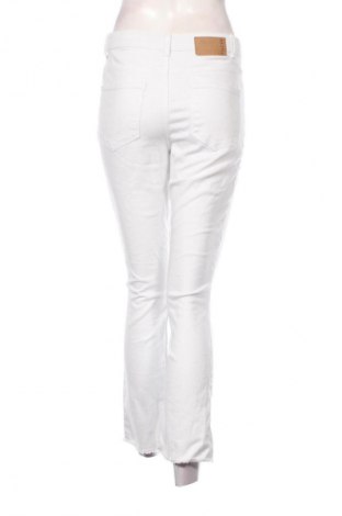 Damskie spodnie Pieces, Rozmiar M, Kolor Biały, Cena 72,99 zł