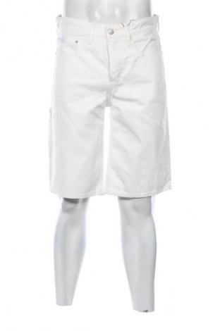 Pantaloni scurți de bărbați Calvin Klein Jeans, Mărime M, Culoare Alb, Preț 579,99 Lei, #133192151