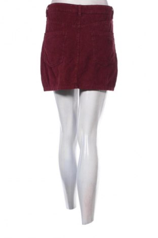 Пола Bershka, Размер M, Цвят Червен, Цена 4,60 €