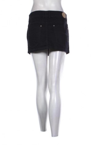 Пола Bershka, Размер S, Цвят Черен, Цена 4,60 €