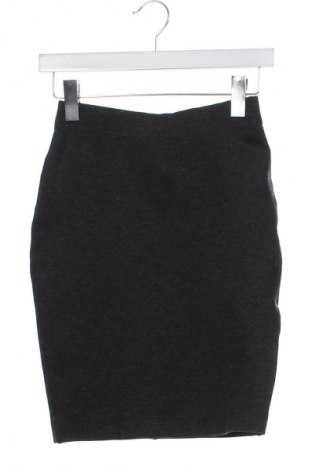 Пола Daphne, Размер XS, Цвят Сив, Цена 2,04 €