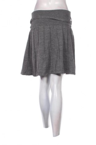 Spódnica Esprit, Rozmiar S, Kolor Szary, Cena 29,99 zł
