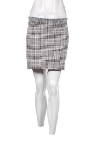 Пола H&M Divided, Размер S, Цвят Многоцветен, Цена 2,55 €