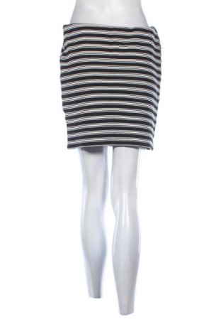 Пола House, Размер XL, Цвят Многоцветен, Цена 2,04 €