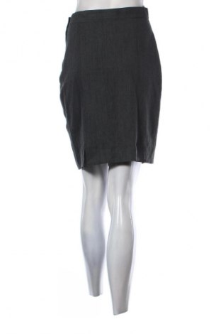 Пола Levante, Размер M, Цвят Сив, Цена 2,04 €