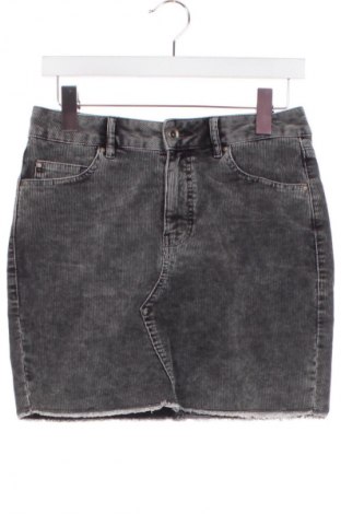 Пола ONLY, Размер XS, Цвят Многоцветен, Цена 8,95 €