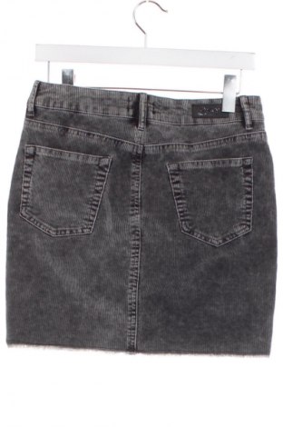 Пола ONLY, Размер XS, Цвят Многоцветен, Цена 8,95 €