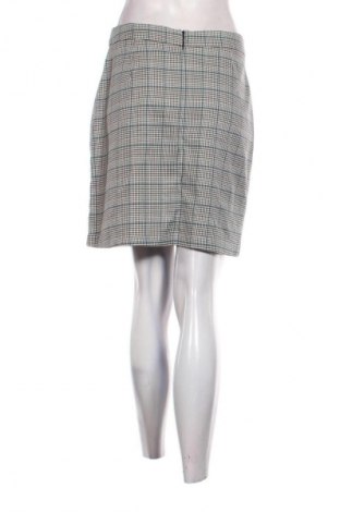 Пола Reserved, Размер M, Цвят Многоцветен, Цена 3,06 €