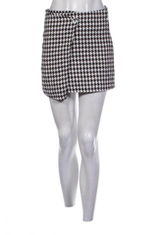 Пола Trendyol, Размер S, Цвят Многоцветен, Цена 7,66 €