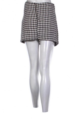 Пола Trendyol, Размер S, Цвят Многоцветен, Цена 7,66 €