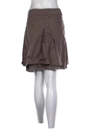 Пола Unbranded, Размер M, Цвят Зелен, Цена 3,06 €