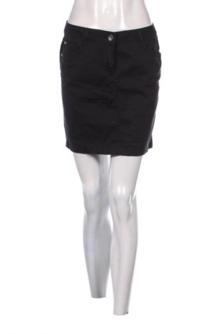 Пола Unbranded, Размер M, Цвят Черен, Цена 2,04 €