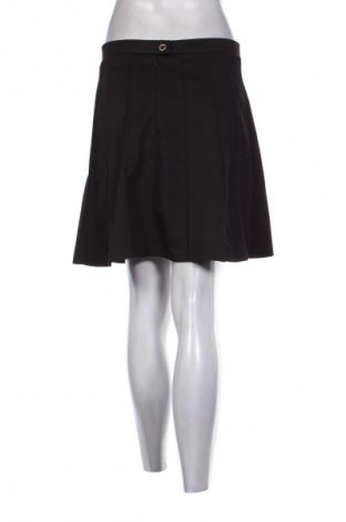 Пола Vero Moda, Размер M, Цвят Черен, Цена 3,57 €