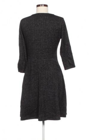 Kleid About You, Größe M, Farbe Mehrfarbig, Preis 2,99 €