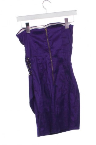 Kleid Ax Paris, Größe M, Farbe Lila, Preis 12,99 €