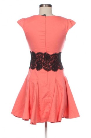 Kleid Ax Paris, Größe M, Farbe Rot, Preis 12,99 €