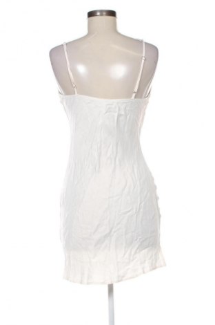 Sukienka Bershka, Rozmiar M, Kolor ecru, Cena 25,99 zł